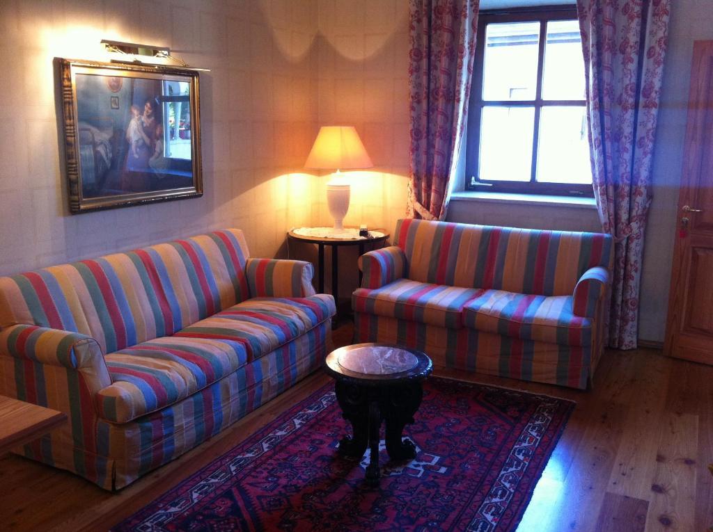 Apartments Schloss Paschbach Appiano Sulla Strada Del Vino Δωμάτιο φωτογραφία
