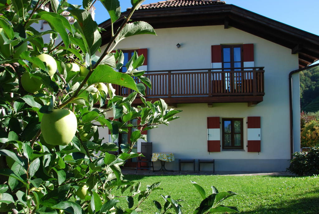 Apartments Schloss Paschbach Appiano Sulla Strada Del Vino Δωμάτιο φωτογραφία