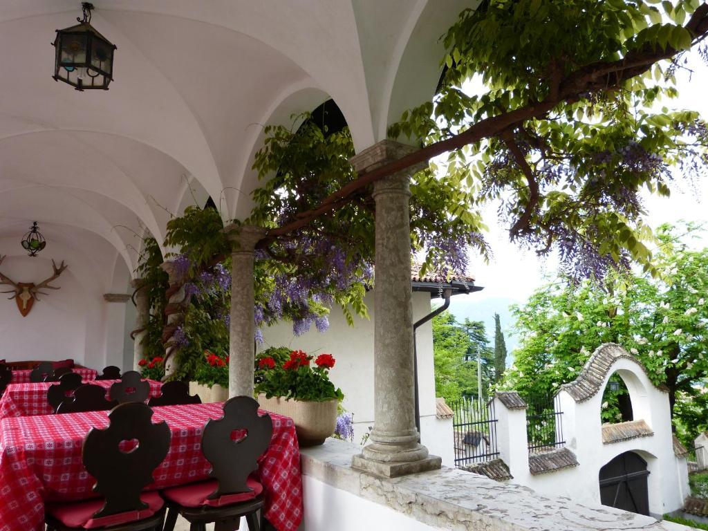 Apartments Schloss Paschbach Appiano Sulla Strada Del Vino Εξωτερικό φωτογραφία