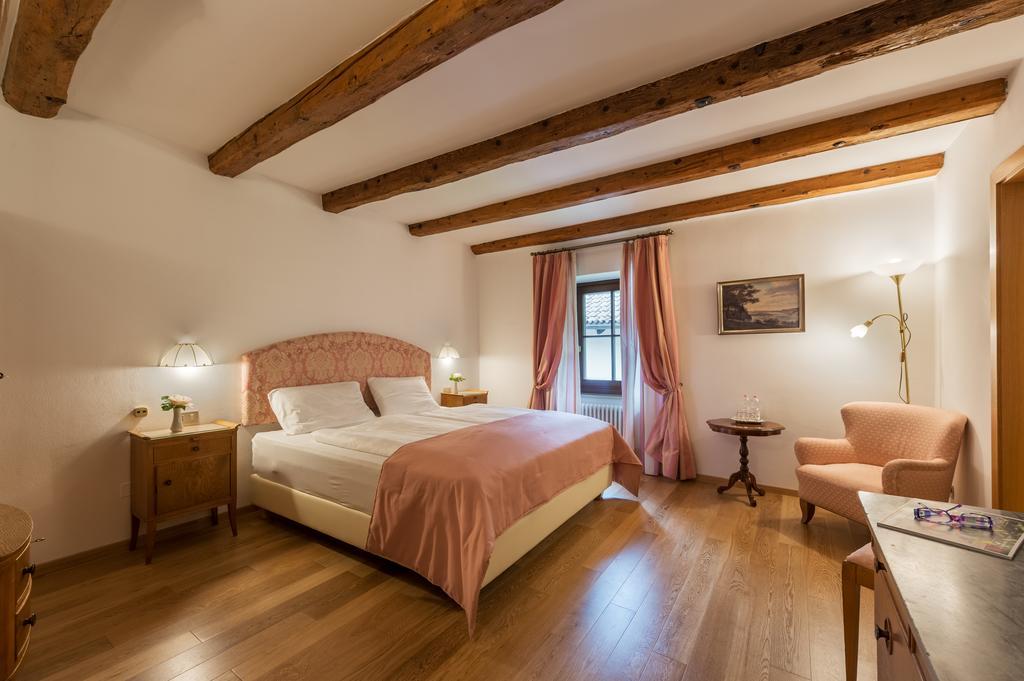 Apartments Schloss Paschbach Appiano Sulla Strada Del Vino Εξωτερικό φωτογραφία
