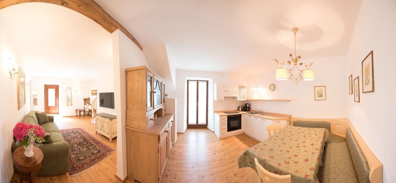 Apartments Schloss Paschbach Appiano Sulla Strada Del Vino Εξωτερικό φωτογραφία